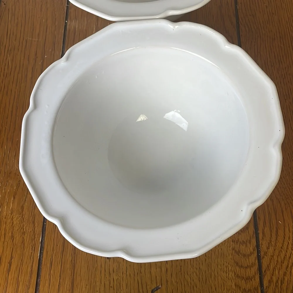 Crate & Barrel Scalloped Edge Soup Cereal Bowls